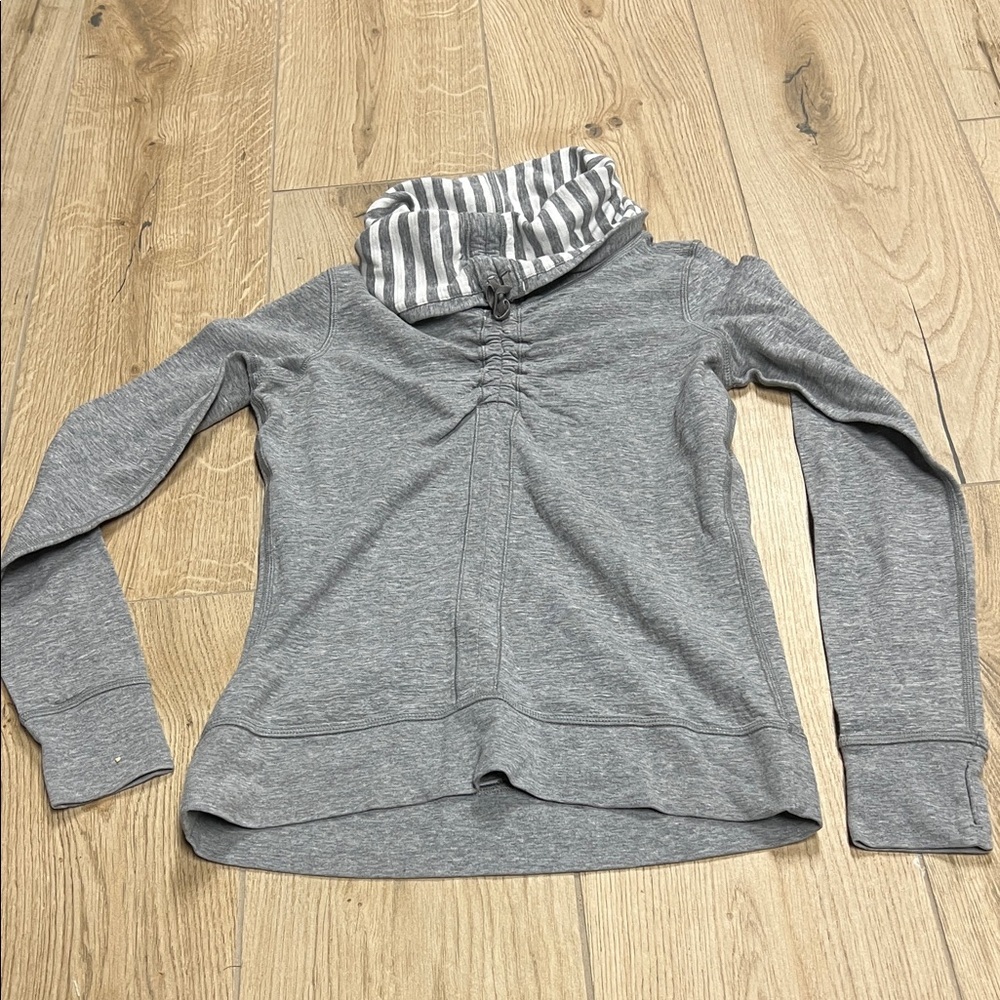 Lululemon In A Cinch Cowl Neck Sweatshirt - Picture 3 of 10